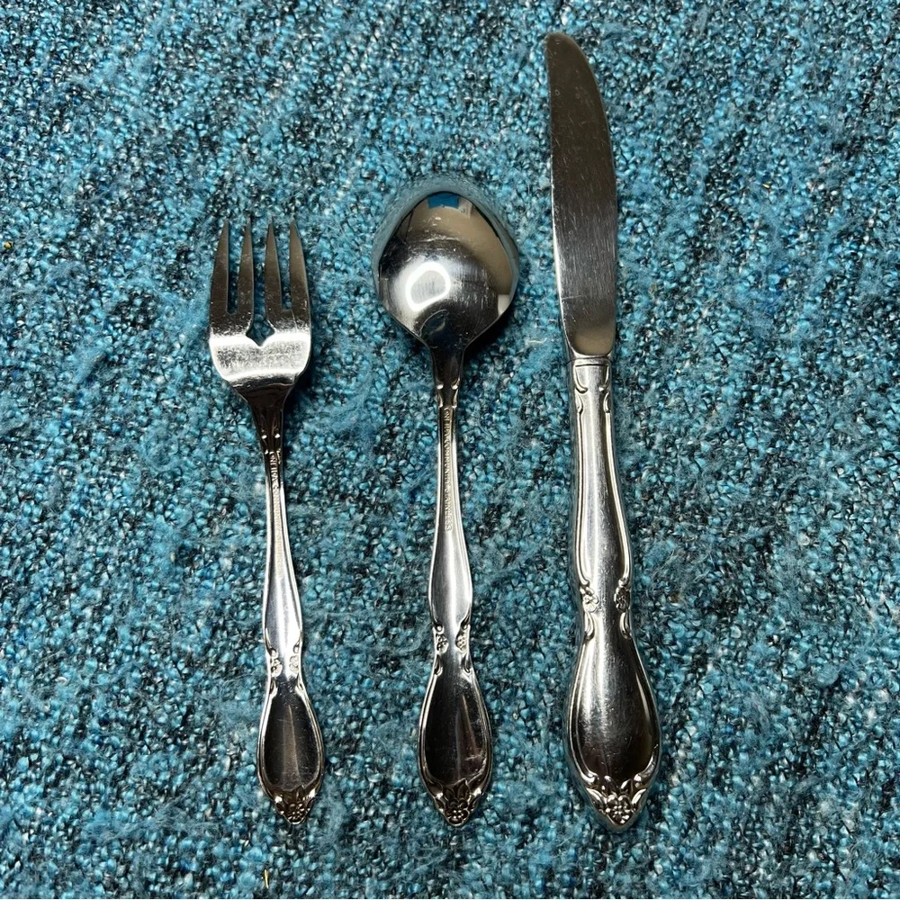 Oneida Community Stainless Chatelaine Silverware Vintage Flatware Set
